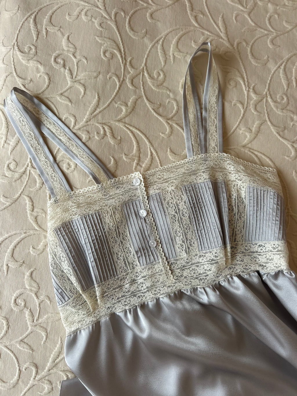 CAMISÓN LOURDES