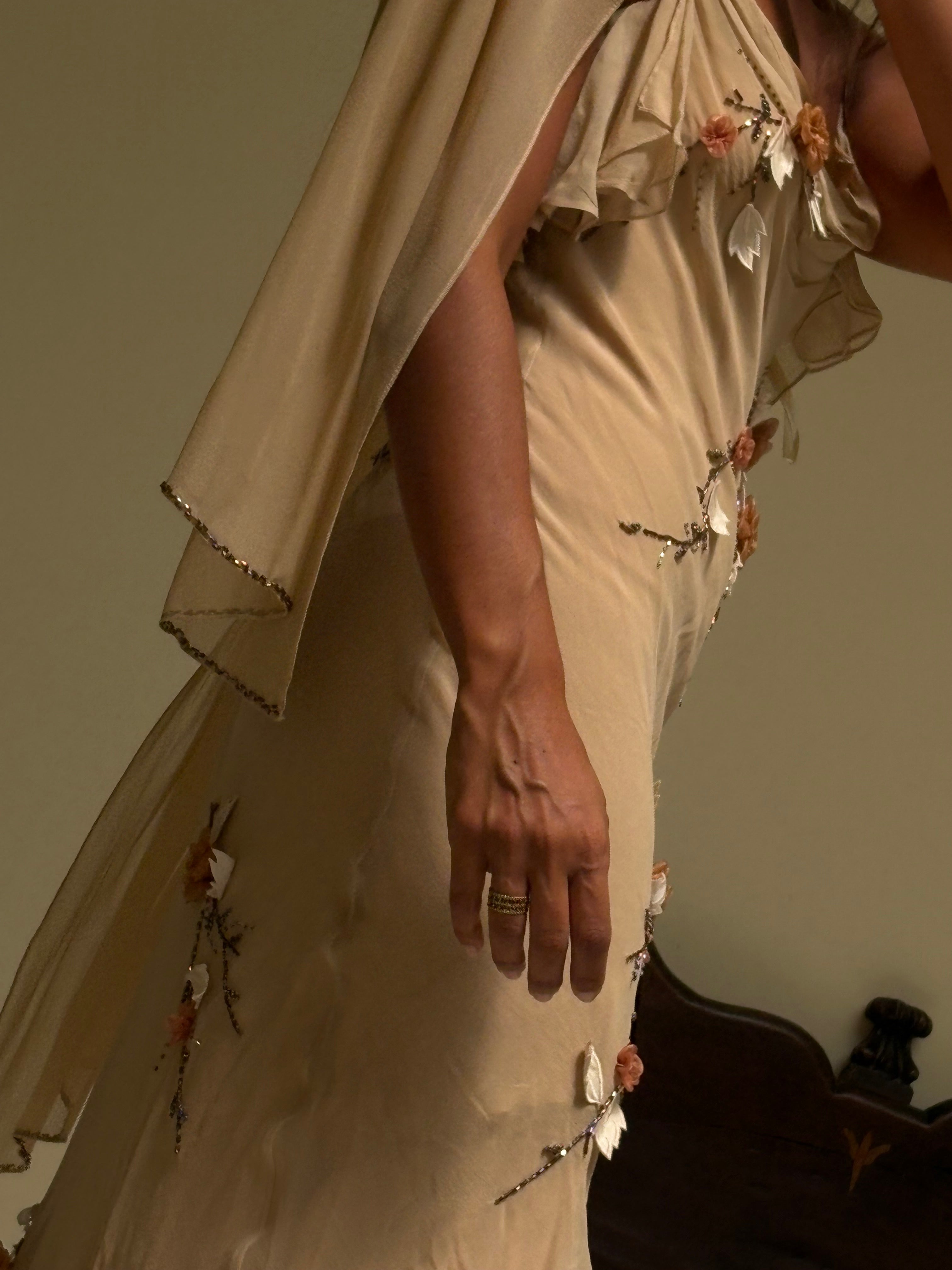 VESTIDO MANDORLA